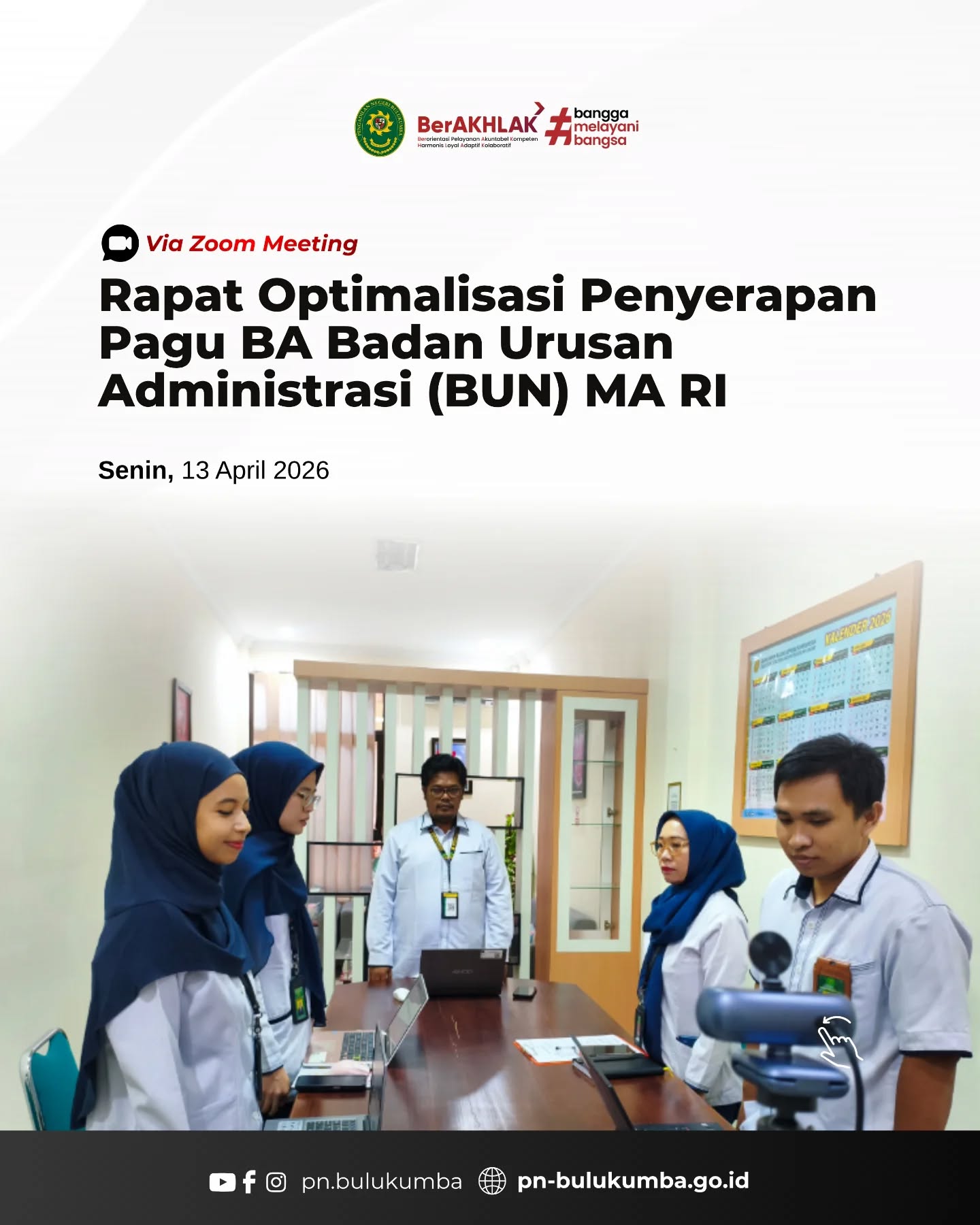 Rapat Koordinasi Percepatan dan Optimalisasi Penyerapan Anggaran Tahun 2026
Bulukumba, Senin, 13 April 2026

Pengadilan Negeri Bulukumba mengikuti kegiatan rapat koordinasi percepatan dan optimalisasi penyerapan anggaran tahun 2026 yang diselenggarakan secara daring. Kegiatan ini diikuti oleh Bapak M. Ridwan Hanafi, S.Kom selaku Sekretaris Pengadilan Negeri Bulukumba, Plt. Kasubbag Umum dan Keuangan, Kasubbag PTIP, serta operator gaji dan operator perencanaan.

Kegiatan ini bertujuan untuk mendukung optimalisasi pelaksanaan anggaran tahun 2026 serta menjaga kualitas dan ketepatan penyerapan anggaran, khususnya dalam pengelolaan belanja pegawai agar berjalan efektif, efisien, dan sesuai dengan ketentuan yang berlaku.

Melalui kegiatan ini, diharapkan seluruh satuan kerja dapat semakin meningkatkan koordinasi dan kinerja dalam pengelolaan anggaran secara akuntabel dan tepat sasaran.

Optimalisasi anggaran yang baik menjadi kunci dalam mendukung kinerja organisasi yang maksimal dan pelayanan publik yang berkualitas.

Tetap semangat mewujudkan kinerja yang efektif, transparan, dan akuntabel 💪

====================
Instagram & TikTok : @pn.bulukumba
Facebook & YouTube : Pengadilan Negeri Bulukumba
Website : https://pn-bulukumba.go.id

#PNBulukumba
#RapatKoordinasi
#Anggaran2026
#PenyerapanAnggaran
#Akuntabilitas
KinerjaOptimal
Perencanaan
PengelolaanKeuangan