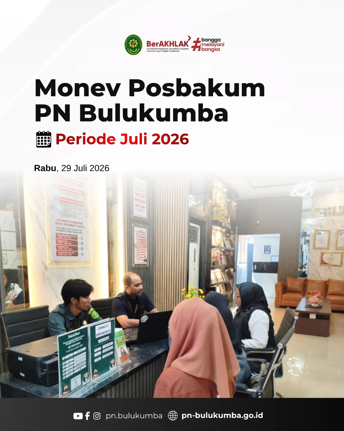 MONEV POSBAKUM PENGADILAN NEGERI BULUKUMBA PERIODE JULI 2026
📍 Bulukumba, 29 Juli 2026
Pengadilan Negeri Bulukumba menyelenggarakan kegiatan Monitoring dan Evaluasi (Monev) terhadap layanan Pos Bantuan Hukum (Posbakum) untuk periode kinerja Juli 2026 pada hari Rabu, 29 Juli 2026. Kegiatan evaluasi rutin ini dilaksanakan guna meninjau secara komprehensif kualitas dan efektivitas pelayanan hukum yang telah diberikan kepada masyarakat pencari keadilan di wilayah hukum Pengadilan Negeri Bulukumba.
Fokus utama dari rapat evaluasi ini adalah untuk menilai tingkat kepuasan masyarakat penerima layanan, mengidentifikasi kendala teknis di lapangan, serta memastikan bahwa pendampingan berupa pemberian informasi, konsultasi, advis hukum, hingga bantuan pembuatan dokumen hukum berjalan secara optimal dan tepat sasaran. Melalui monev ini, Pengadilan Negeri Bulukumba berupaya menjamin bahwa asas kesamaan di hadapan hukum (*equality before the law*) dan peradilan yang biaya ringan dapat dirasakan oleh seluruh lapisan masyarakat, khususnya bagi mereka yang tidak mampu.
Pengadilan Negeri Bulukumba berkomitmen untuk terus menjalankan fungsi pengawasan secara profesional, akuntabel, dan berintegritas demi mendukung pelaksanaan pelayanan publik yang memberikan kepastian hukum, keadilan, dan kemanfaatan bagi masyarakat.
📲 Ikuti media sosial resmi Pengadilan Negeri Bulukumba:
🌐 Website: pn-bulukumba.go.id
📘 Facebook: Pengadilan Negeri Bulukumba
📸 Instagram: @pn.bulukumba
▶️ YouTube: Pengadilan Negeri Bulukumba
Pengadilan Negeri Bulukumba Kelas IB
Melayani dengan Integritas, Profesionalisme, dan Akuntabilitas.
#PNBulukumba #MonevPosbakum #Posbakum #BantuanHukum #AksesKeadilan PelayananPublik MahkamahAgungRI BerAKHLAK BanggaMelayaniBangsa ZonaIntegritas PeradilanModern